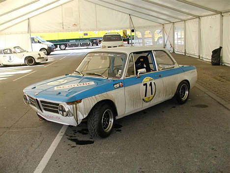 Olien hele vejen hen af siden på John Gertsens BMW 2002 Ti signalere seriøs mekanisk defekt.